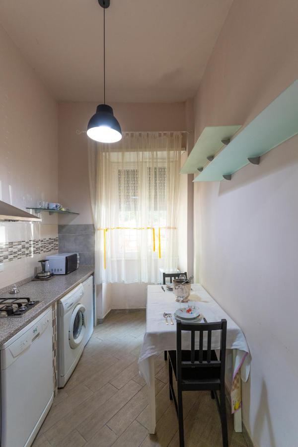 Vercelli Guest House Near San Giovanni Roma Exterior foto