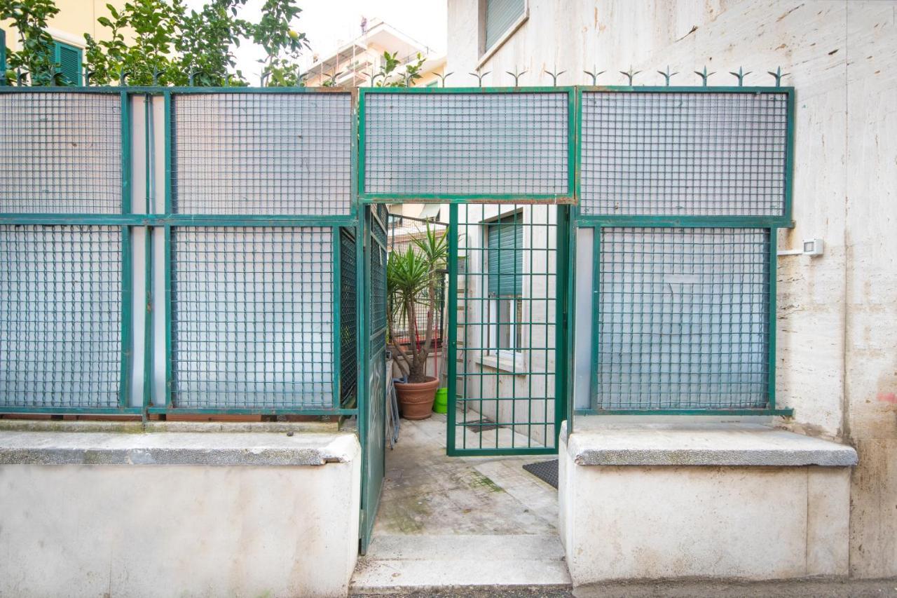 Vercelli Guest House Near San Giovanni Roma Exterior foto